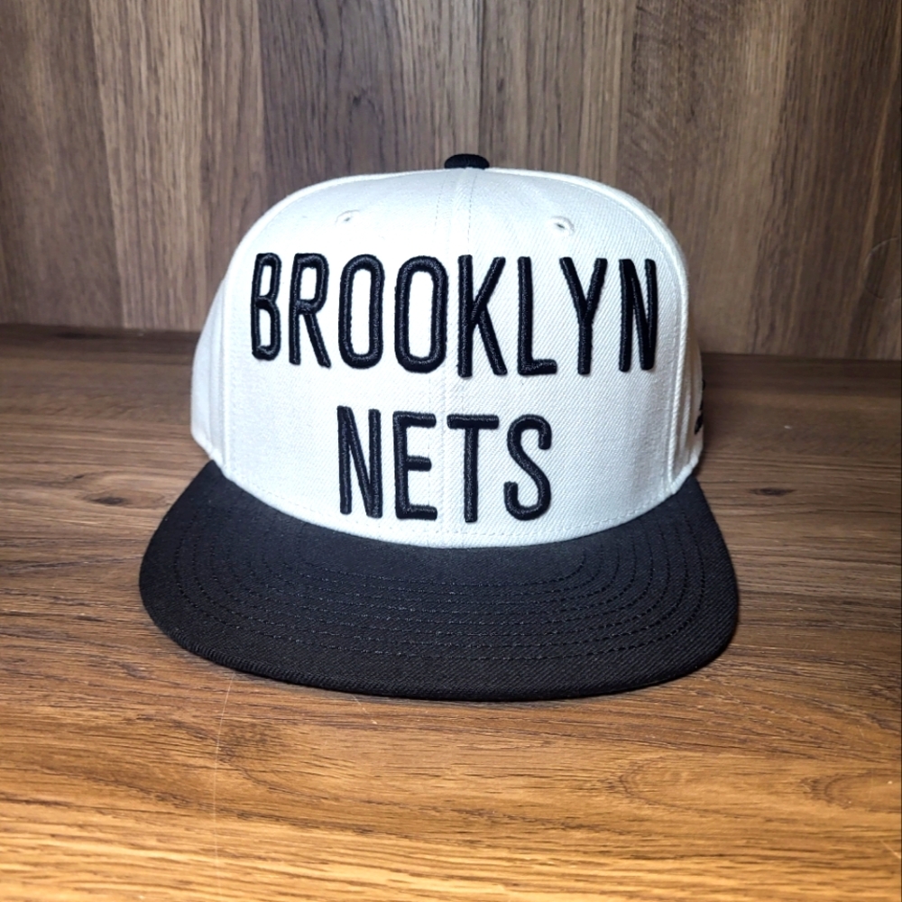 Adidas Brooklyn Nets On Court NBA Snapback Adjustable Hat White Black